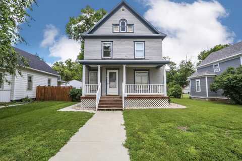 501 S DAKOTA Street, Aberdeen, SD 57401