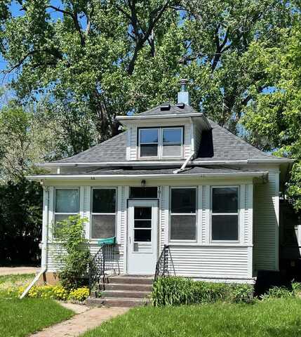 701 SE 9th Avenue, Aberdeen, SD 57401