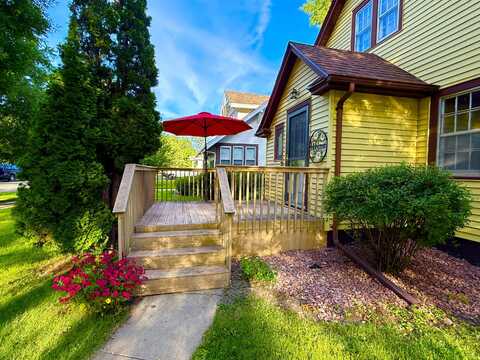 502 SE 11th Avenue, Aberdeen, SD 57401