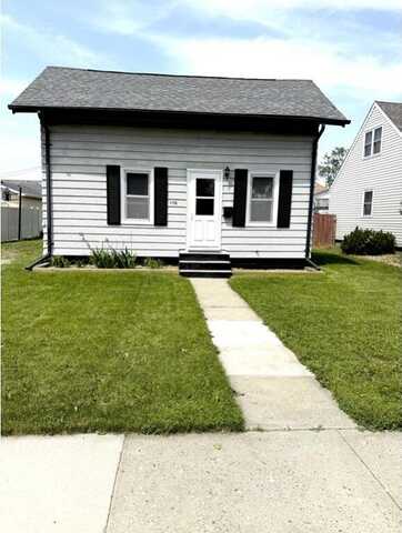 1116 S Lloyd Street, Aberdeen, SD 57401