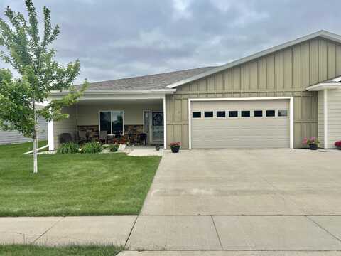 1715 SE 20th Avenue, Aberdeen, SD 57401