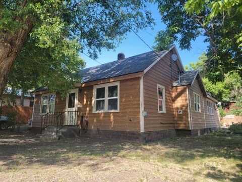 624 N G St, Lakeview, OR 97630