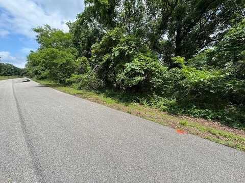 14 Cypress Point LN, Holiday Island, AR 72631