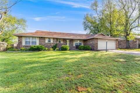 3900 Luvene AVE, Springdale, AR 72762