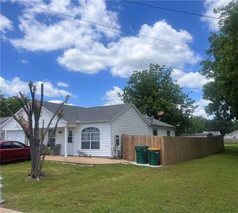 121 E Veterans PKWY, Rogers, AR 72756