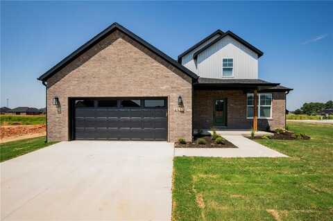 4932 Farmhouse ST, Springdale, AR 72762