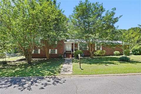711 W 18th TER, Russellville, AR 72801