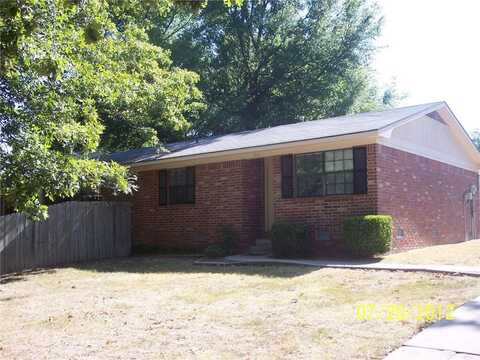 211 Carl ST, Siloam Springs, AR 72761