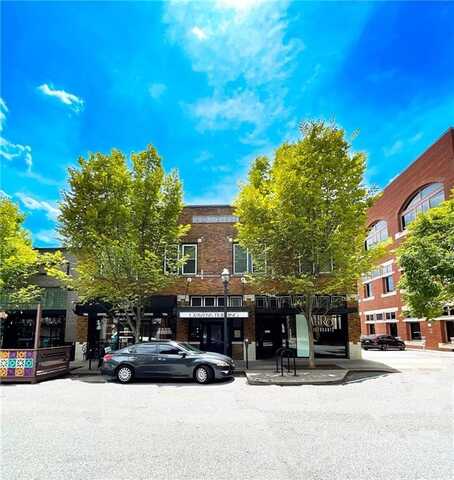 19 E Center ST, Fayetteville, AR 72701