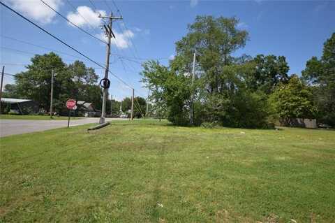 815 N 4th ST, Stilwell, OK 74960