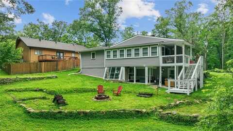 2 Purfleet DR, Bella Vista, AR 72715