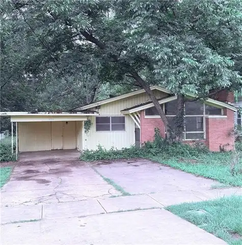 606 Glenwood AVE, Russellville, AR 72801