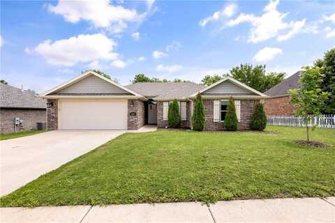 106 N Lion DR, Gravette, AR 72736