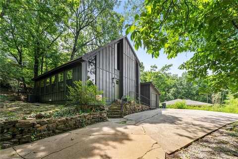 1780 Walnut AVE, Fayetteville, AR 72703
