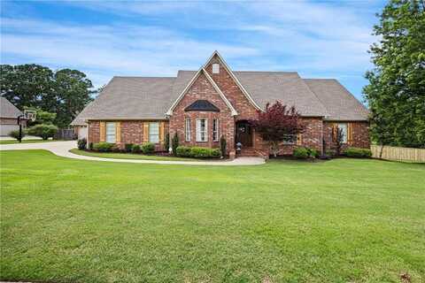 306 Osage CT, Russellville, AR 72802