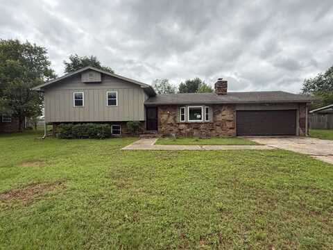 1902 W Granite ST, Siloam Springs, AR 72761