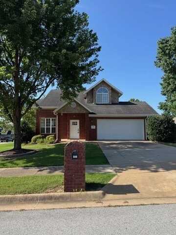 4801 SW Golden Eagle AVE, Bentonville, AR 72713