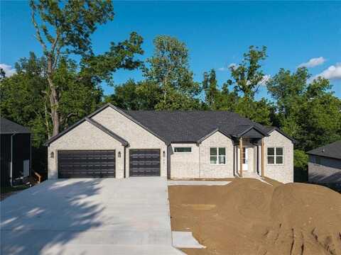 1421 Lee ST, Pea Ridge, AR 72751