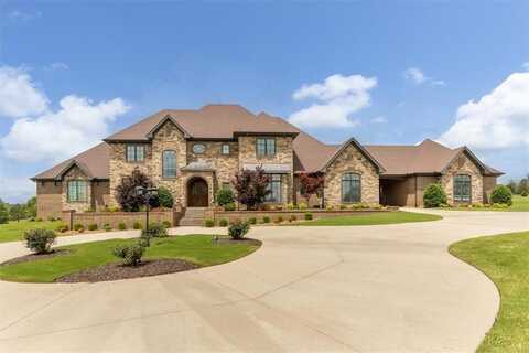 4465 Champagne DR, Springdale, AR 72764
