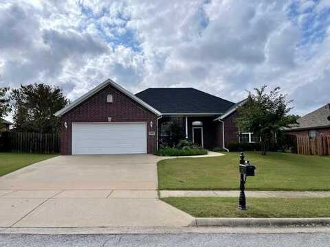 3239 W Drakestone ST, Fayetteville, AR 72704