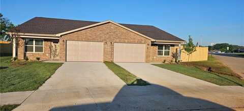 6803 Toby ST, Highfill, AR 72712