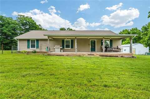 22006 Bozarth Cemetery RD, Gentry, AR 72734