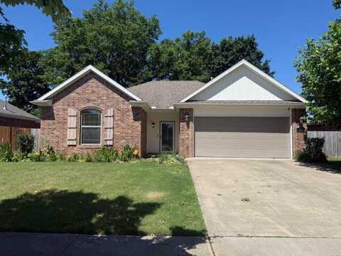 1353 S Blue Willow AVE, Fayetteville, AR 72701
