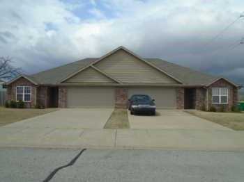 200 Sage ST, Centerton, AR 72719