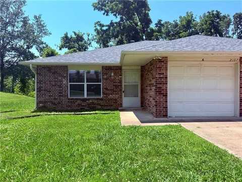 2107 Oakwood AVE Unit #A, Bentonville, AR 72712