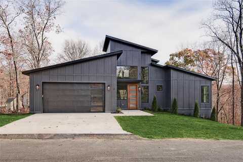 1 Breeghle LN, Bella Vista, AR 72714