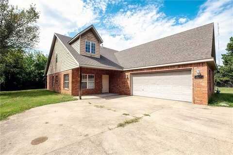 1834 Creekmore DR, Fayetteville, AR 72703
