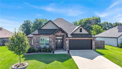 500 Yona LN, Farmington, AR 72730