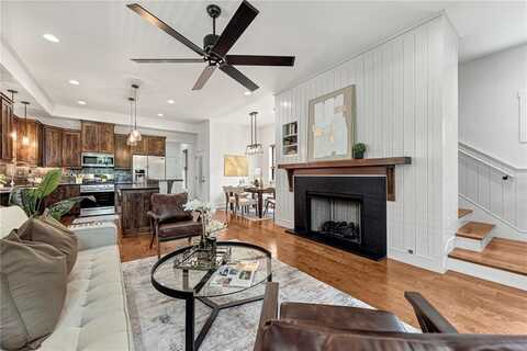 1814 Best Friend LN, Fayetteville, AR 72704