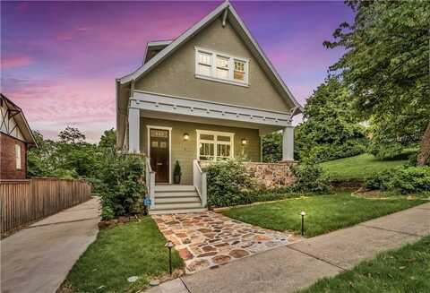 445 N Mock AVE, Fayetteville, AR 72701
