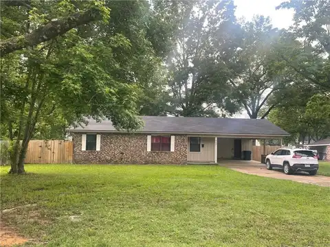 820 N MILLER ST, Clarksville, AR 72830