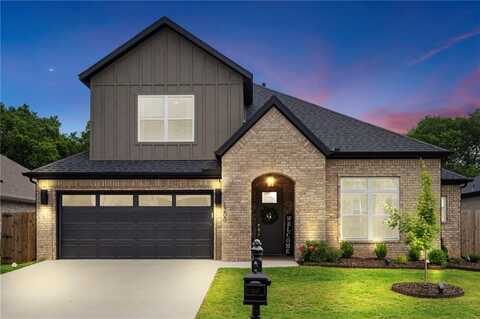 1200 Whistler ST, Bentonville, AR 72713