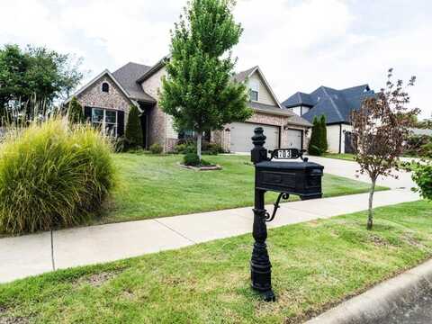 702 Eaton ST, Bentonville, AR 72712
