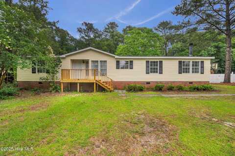 545 Groves Point Drive, Hampstead, NC 28443
