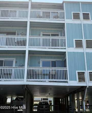 600 Carolina Beach Avenue S, Carolina Beach, NC 28428