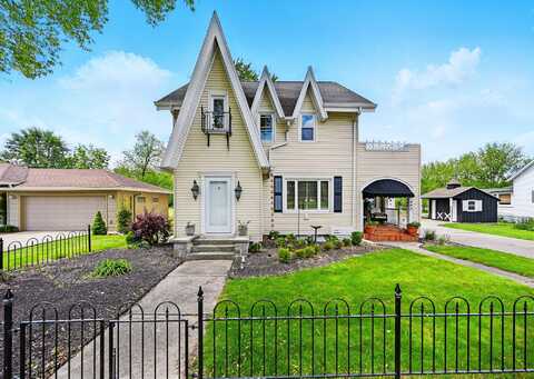 808 W Auglaize Street, Wapakoneta, OH 45895