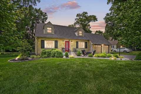 1955 Oak Knoll Drive, Springfield, OH 45504