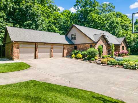 6348 Troy Frederick Road, Tipp City, OH 45371