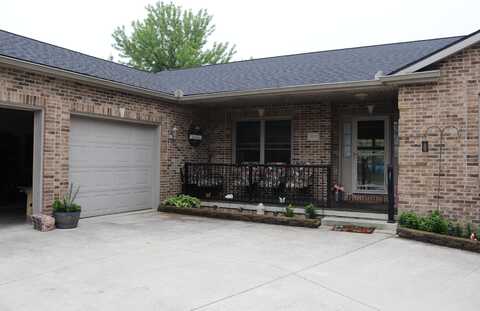 905 Fieldstone Court, Wapakoneta, OH 45895
