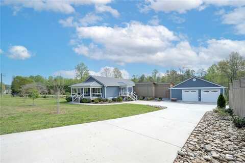 1122 Midway Road, Pickens, SC 29671