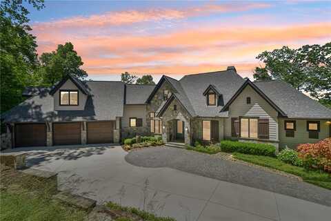 1110 Mountain Summit Road, Travelers Rest, SC 29690