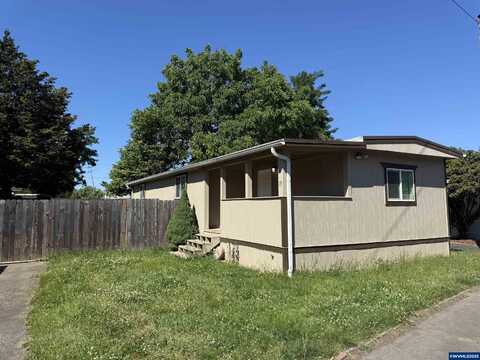 20140 NE Sandy #23 Bl, Fairview, OR 97024