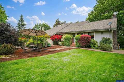 3904 Viewcrest Rd S, Salem, OR 97302