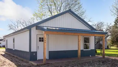 706 Colfax Street, Cadillac, MI 49601