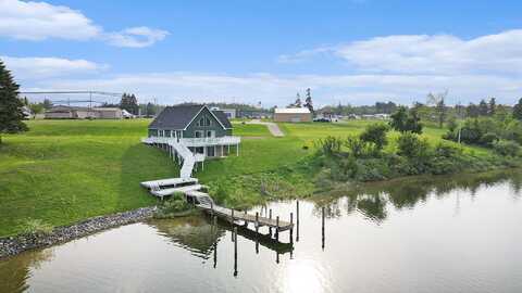 10480 N Straits Highway, Cheboygan, MI 49721