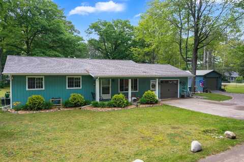 104 Alpena Trail, Houghton Lake, MI 48629